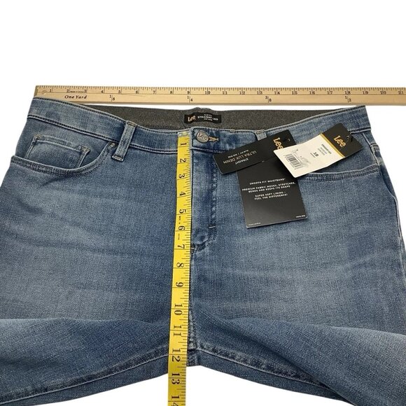 NWT Lee Slim Fit Straight Leg Mid-Rise Stretch Blue Jeans Womens Size 18 Short - Picture 7 of 9
